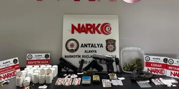Antalya’da eş zamanlı uyuşturucu operasyonu