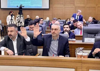 Deprem üzerinden siyaset yapanlara eleştiri
