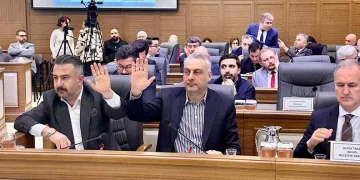 Deprem üzerinden siyaset yapanlara eleştiri