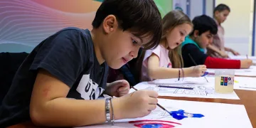 Çocuklar bir günlüğüne ressam oldu