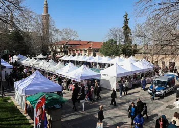 ‘Meydan Kadınların’ dayanışma pazarı doldu taştı