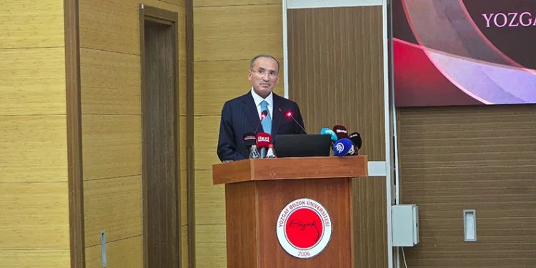 “1982 Anayasası artık Türkiye’yi taşıyamıyor”