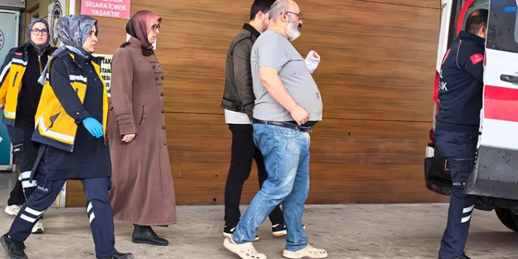Bursa’da mobilya ustası, 3 parmağını frezeye kaptırdı