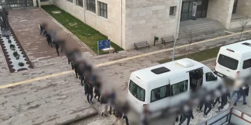 Tatil vaadiyle dolandırıp dalga geçtiler