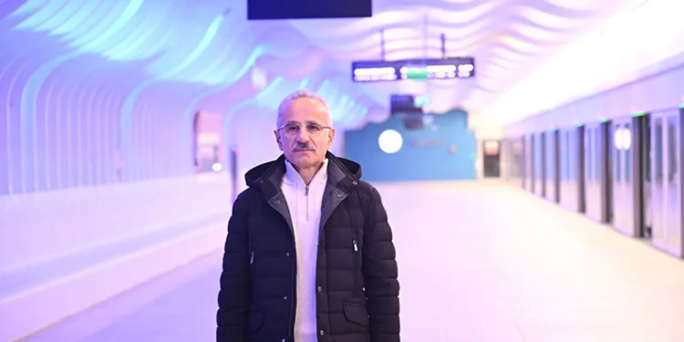 “Türkiye’nin en hızlı metrosu İstanbul trafiğine nefes aldırıyor”