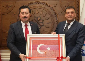 “Partimizle ve teşkilatlarımızla Ercan Özel’in yanındayız”