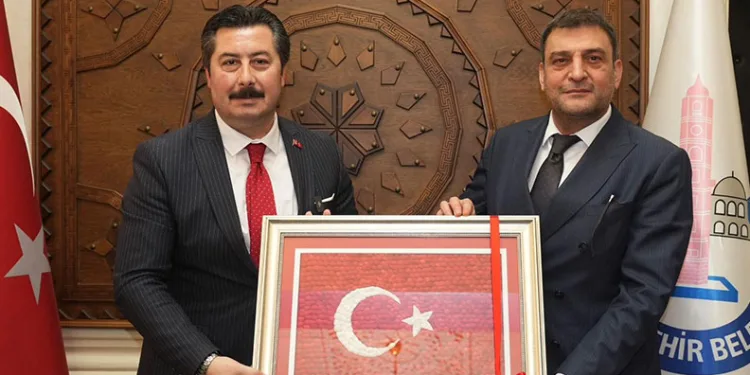 “Partimizle ve teşkilatlarımızla Ercan Özel’in yanındayız”