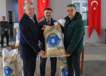 Büyükşehir’de üreticiye fidan ve tohum desteği