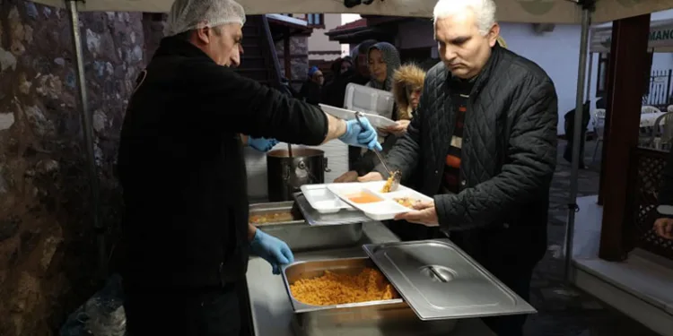 Osmangazi Belediyesi’nden Ramazan’da Kardeşlik Sofrası