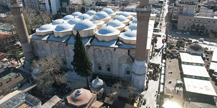 Ramazan’ın ilk Cuma’sı Ulucami doldu taştı