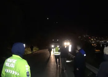 Bursa’da heyelan: Mudanya-Kurşunlu yolu trafiğe kapandı