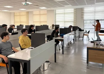 BTÜ’nün tercihten önce üniversiteni yaşa projesi tescillendi