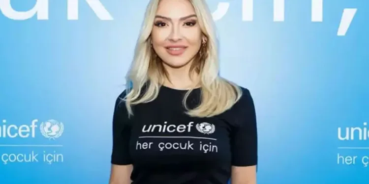 AK Parti’den şarkıcı Hadise’ye tepki