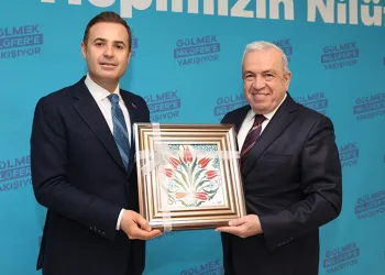 TUNA ORTAYLI’DAN BABASI İLBER ORTAYLI’YA HÜZÜN DOLU VEDA İLBER ORTAYLI’NIN AVUKAT ARKADAŞI TAYFUN AKCA TOPUZ FENALAŞINCA HASTANEYE KALDIRILDI