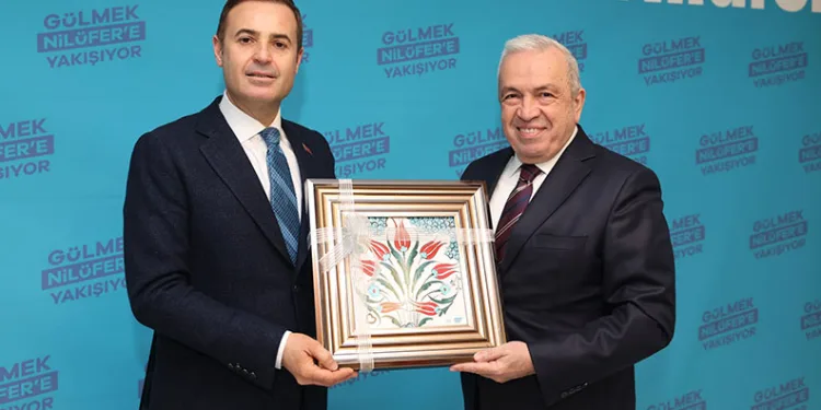 TUNA ORTAYLI’DAN BABASI İLBER ORTAYLI’YA HÜZÜN DOLU VEDA İLBER ORTAYLI’NIN AVUKAT ARKADAŞI TAYFUN AKCA TOPUZ FENALAŞINCA HASTANEYE KALDIRILDI