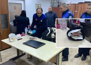 Bursa’da dilencilik parasını çocuk bezine sakladılar