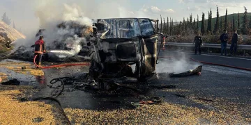 Şanlıurfa’da aynı istikamette giden iki tır çarpıştı: 1 ölü, 1 yaralı