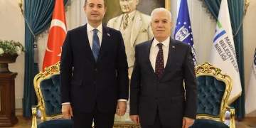 TUNA ORTAYLI’DAN BABASI İLBER ORTAYLI’YA HÜZÜN DOLU VEDA İLBER ORTAYLI’NIN AVUKAT ARKADAŞI TAYFUN AKCA TOPUZ FENALAŞINCA HASTANEYE KALDIRILDI
