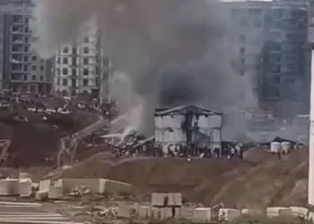 Tuzla’da işçi konteynerlerinde yangın