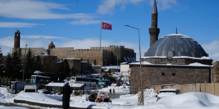 Meteorolojiden Erzurum için kuvvetli kar yağışı uyarısı