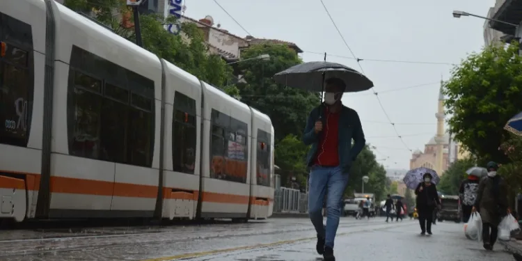 Eskişehir’de havanın çok bulutlu ve yağışlı olması bekleniyor