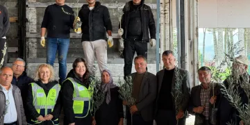 Beyağaç’ta kırsal kalkınmayı destek amacıyla zeytin fidanı dağıtımı gerçekleşti