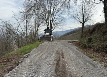 Gölyaka’da köy yolları yenilendi