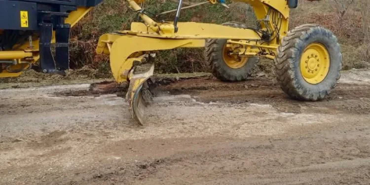 Sinop’ta heyelan sonrası temizlik çalışmaları sürüyor