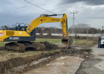 Ayvacık-Çarşamba kara yolunda yol genişletme çalışmaları başladı