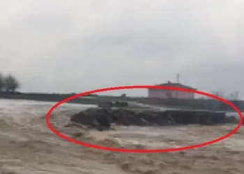 Yoğun yağışlar nedeni ile dereler taştı