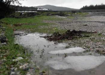 Muğla’da sağanak yağmur ile birlikte dolu yağdı