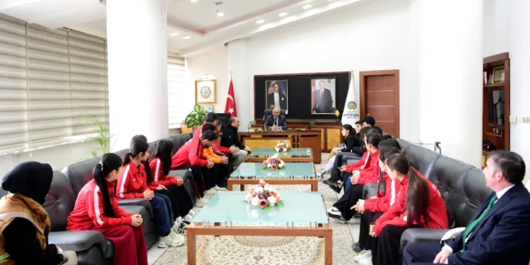 Başkan Er: “Malatya’nın her yerinde spor tesisi olacak”