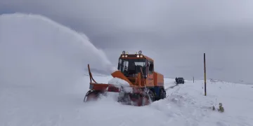 Van’da 97 yerleşim yerinin yolu kapalı