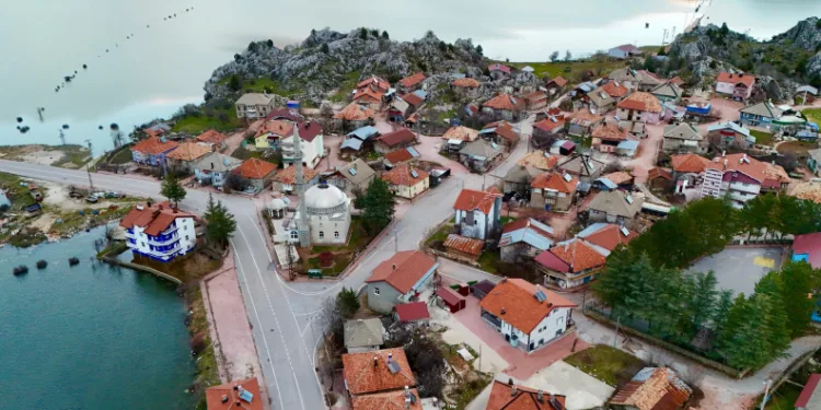 Yağış manzarası şaşırttı, Pınarbaşı deniz oldu