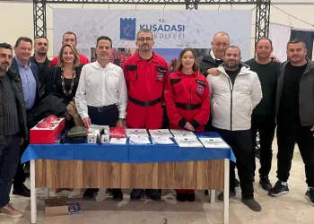 Kuşadası Belediyesi depreme karşı aldığı önlemleri İzmir’de anlattı