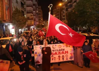 İncirliova’da Ramazan ayını Fener Alayı ile karşıladılar