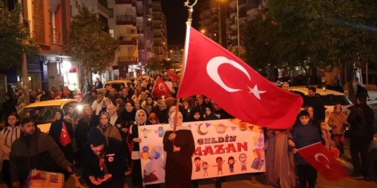 İncirliova’da Ramazan ayını Fener Alayı ile karşıladılar
