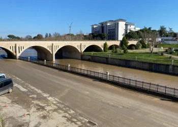 Biga’da taşan Kocabaş Çayı normale döndü