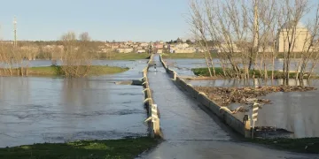 Tunca Nehri’nde turuncu alarm sürüyor, Sarayiçi’nde su yayılımı devam ediyor