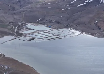 Yaz aylarında tamamen kuruyan göl, yeniden su tuttu
