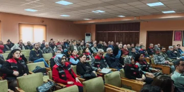 Kozan’da hurma üreticilerine kapsamlı eğitim