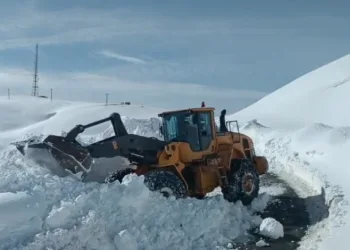 Hakkari’de tüm köy yolları ulaşıma açıldı