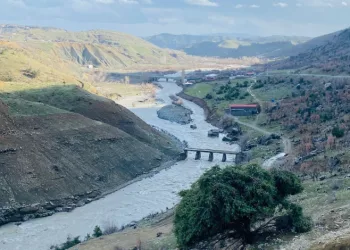 Diyarbakır’da yağışların ardından Şakirhan Çayı yeniden hayat buldu