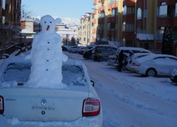 Erzurum baharı beklerken kışı yaşıyor