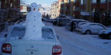 Erzurum baharı beklerken kışı yaşıyor