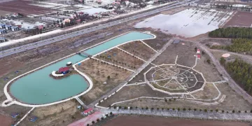 Sivas’ta yağmur suları ikiz gölet oluşturdu