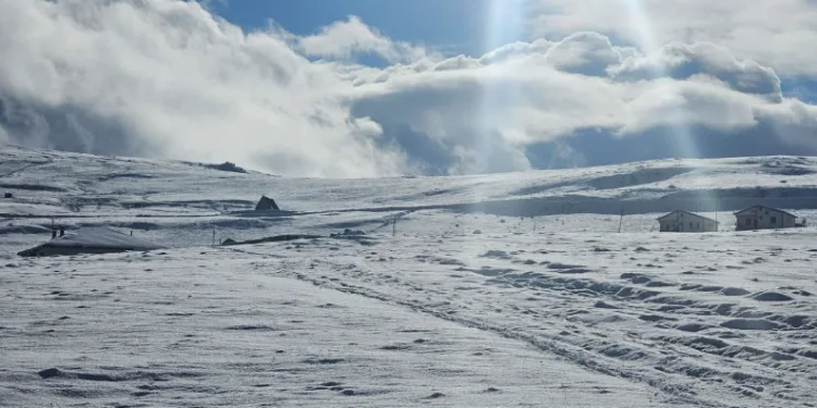 Bayburt’un yüksek kesimlerinde kar erimesine bağlı çığ riski devam ediyor