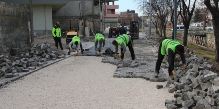 Haliliye’de üstyapı çalışmaları hız kesmeden sürüyor