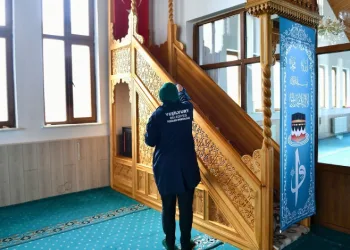 Yeşilyurt Belediyesi’nden Ramazan’da dört koldan temizlik seferberliği