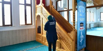 Yeşilyurt Belediyesi’nden Ramazan’da dört koldan temizlik seferberliği